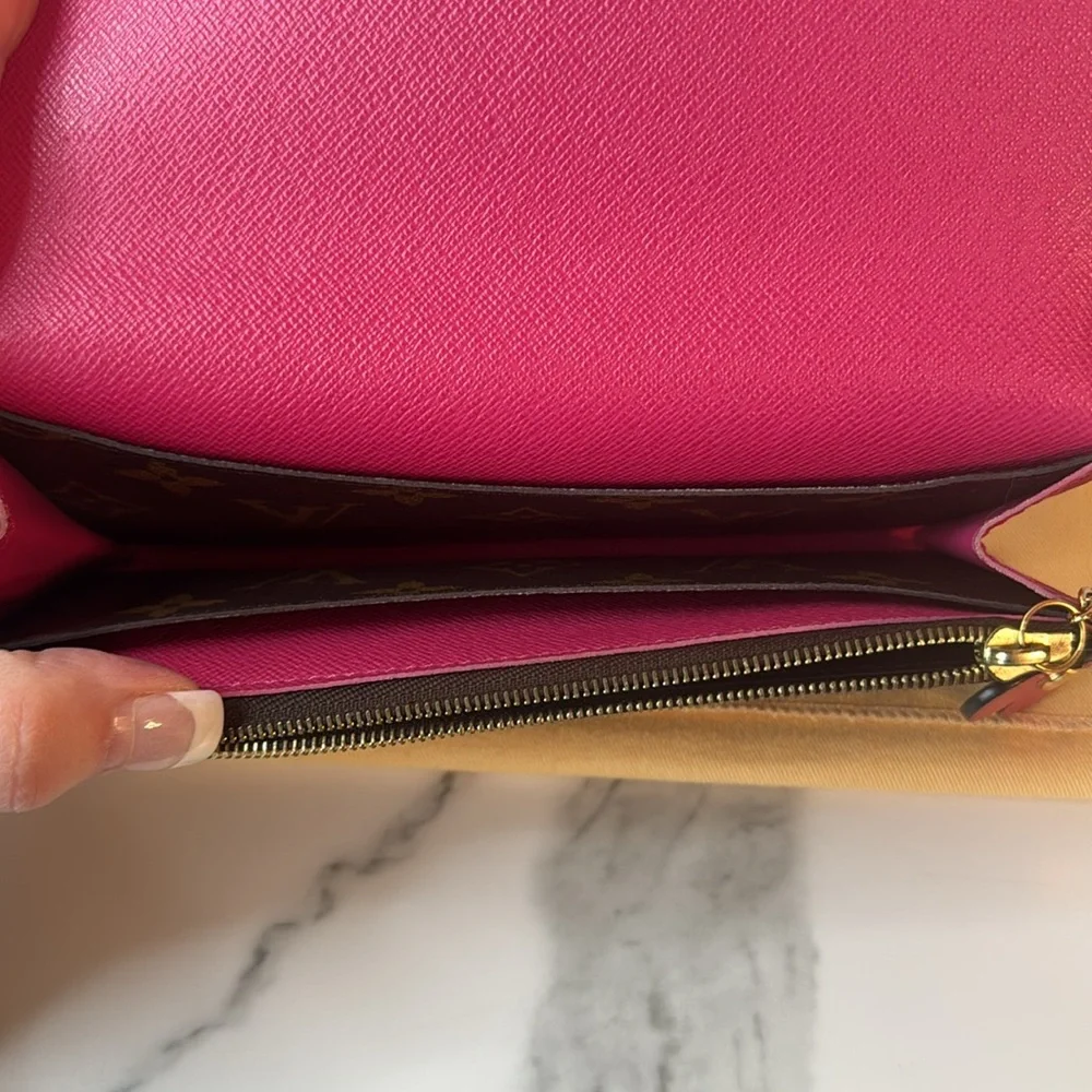 Louis Vuitton Bloom Wallet